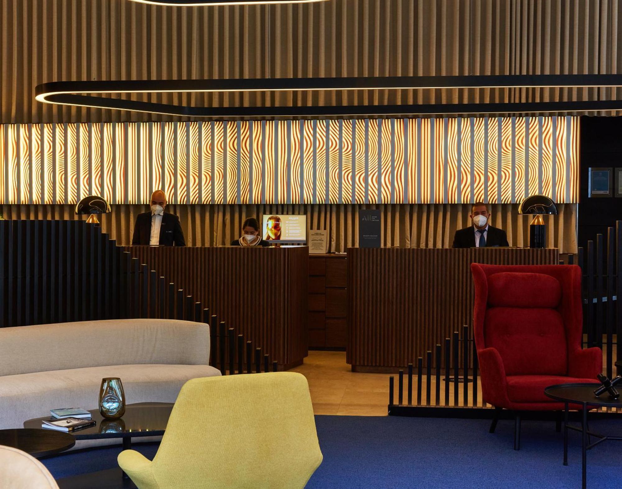 Hotel Pullman San Isidro 5*