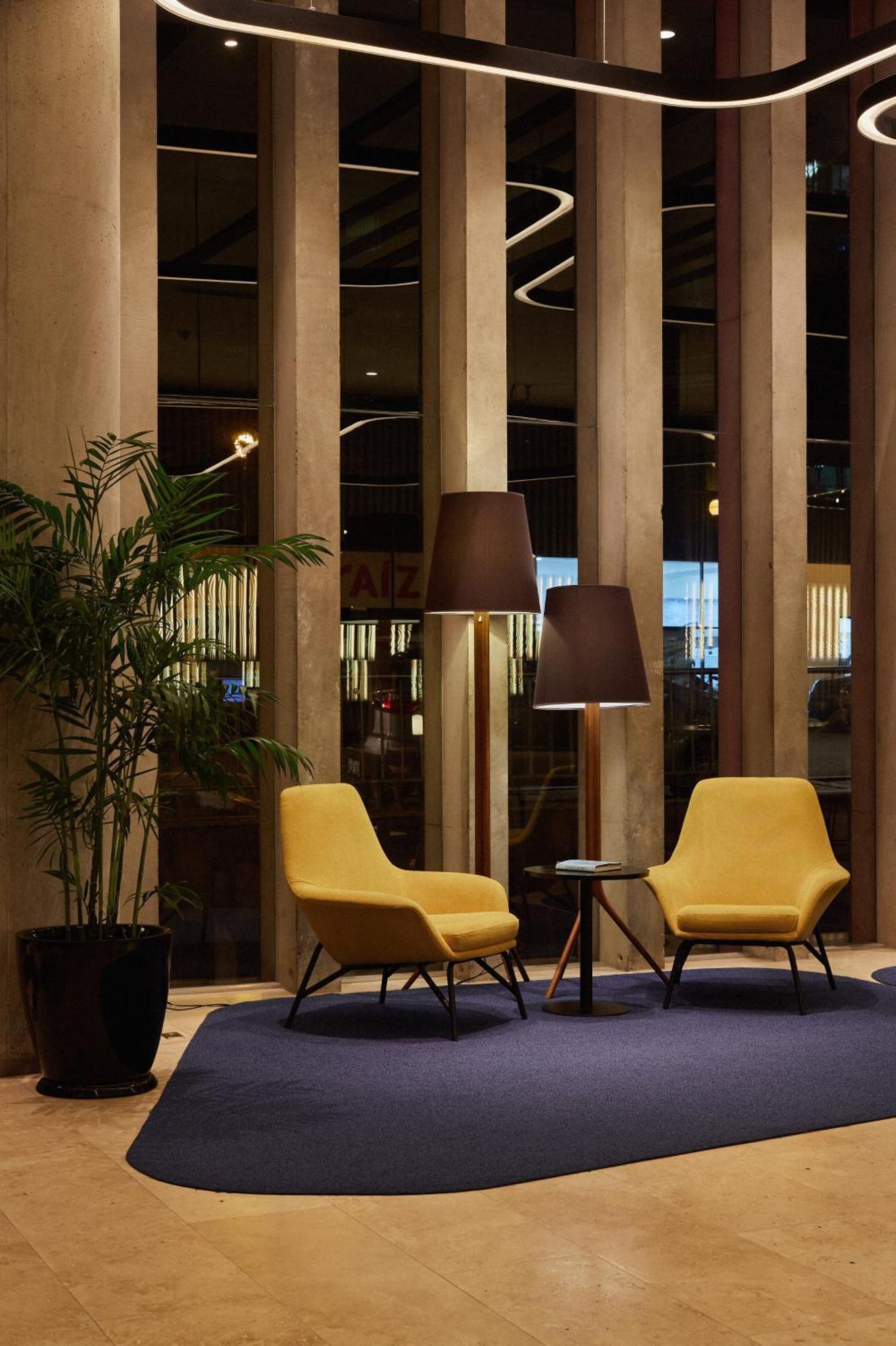 Pullman San Isidro 5* Lima