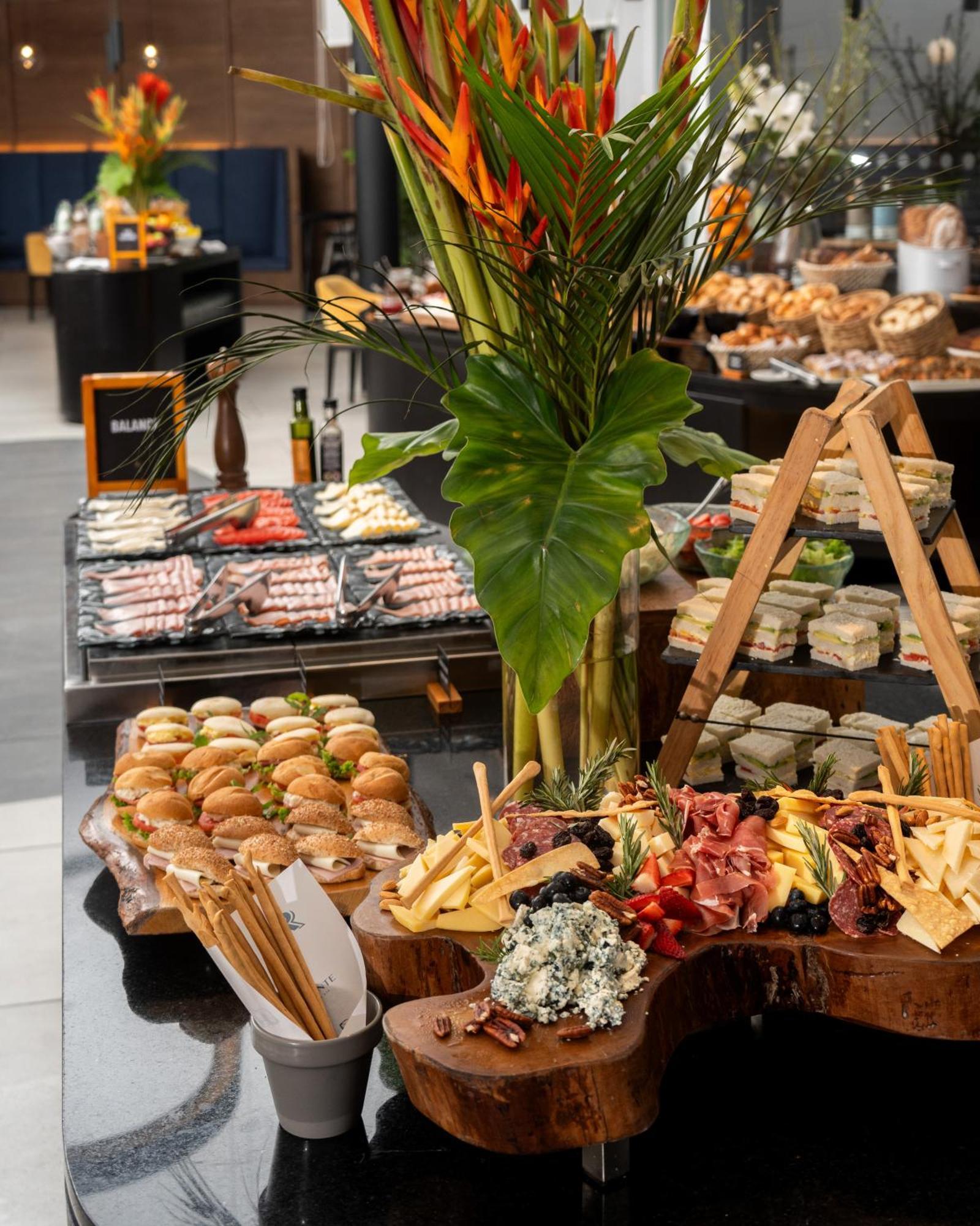 Pullman San Isidro 5* Lima