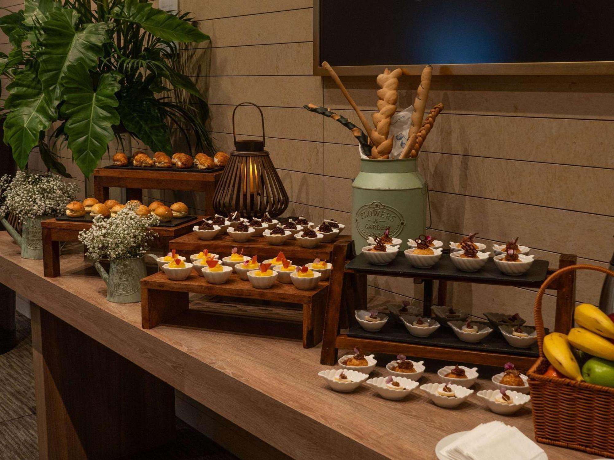 Pullman San Isidro 5* Lima