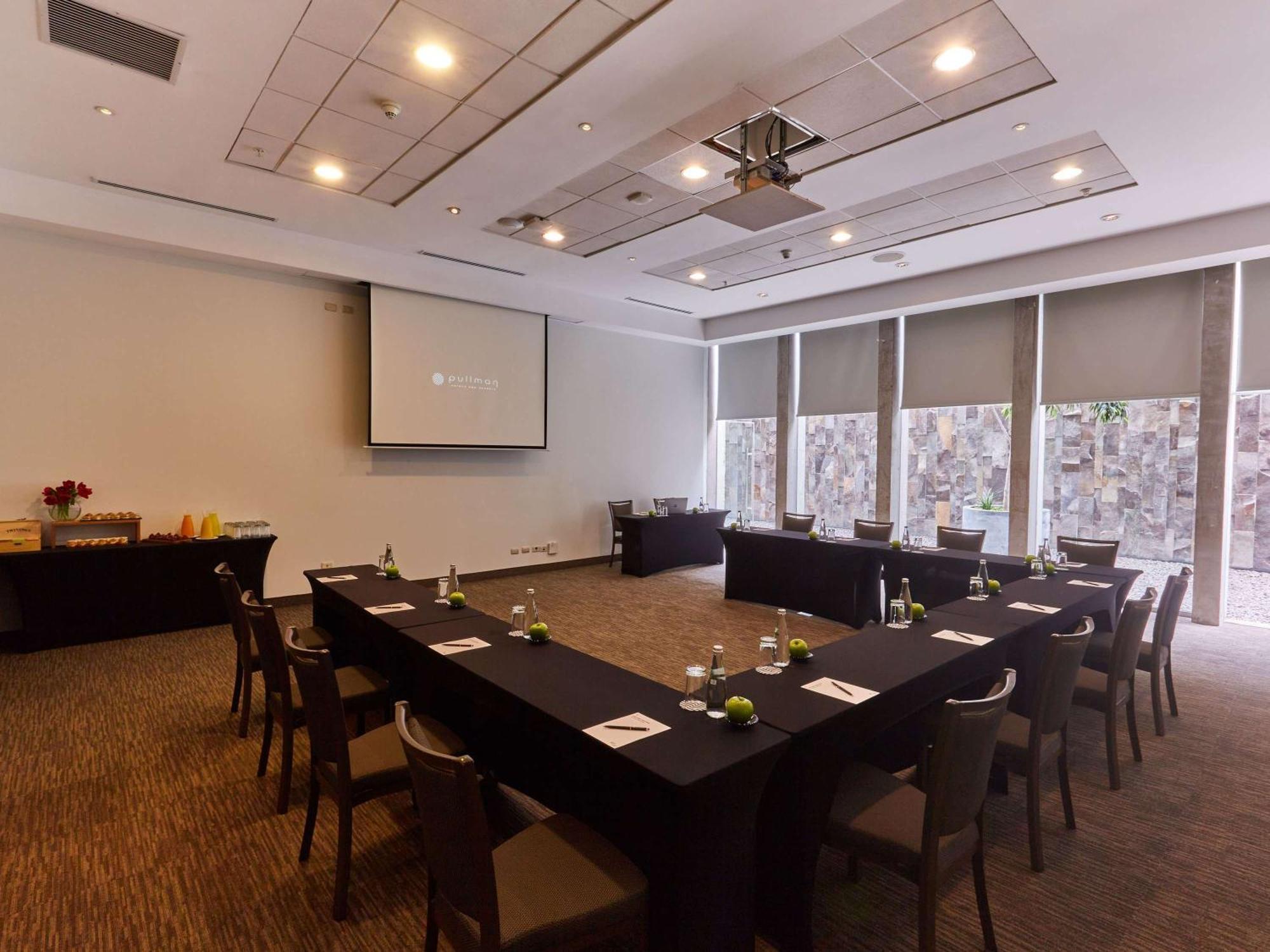 Hotel Pullman San Isidro 5*